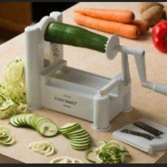 Kitchen Basics Tri-Blade Turning Spiral Slicer - Picture 3 of 4